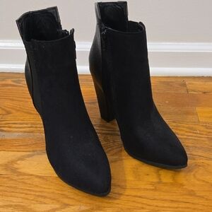 Elegant Black Ankle Boots